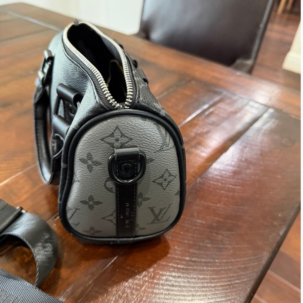 Designer Inspired Crossbody Bag - Picture 2 of 8